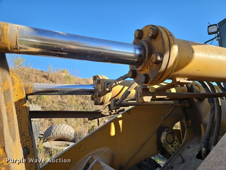 image for item DW2340 1995 Kawasaki  90 Z IV wheel loader