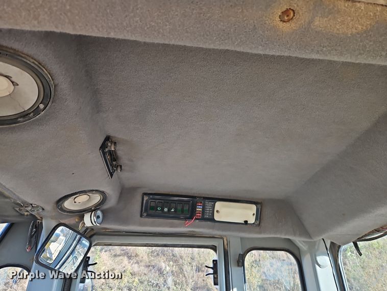 image for item DW2340 1995 Kawasaki  90 Z IV wheel loader