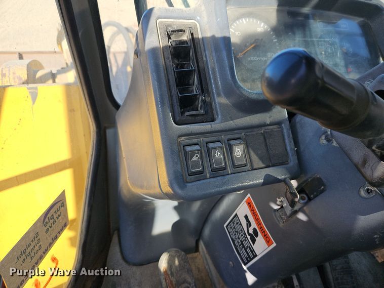 image for item DW2340 1995 Kawasaki  90 Z IV wheel loader