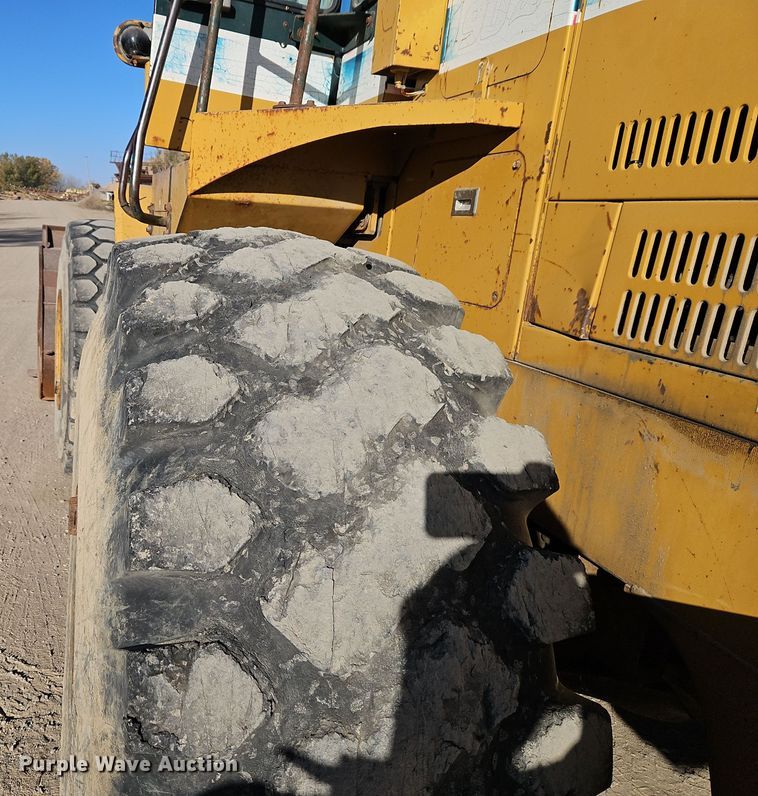 image for item DW2340 1995 Kawasaki  90 Z IV wheel loader