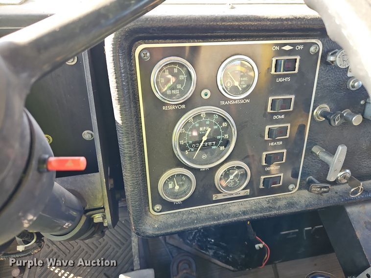 image for item DW2341 1981 FWD RB24-2381 dump truck