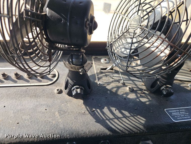 image for item DW2341 1981 FWD RB24-2381 dump truck