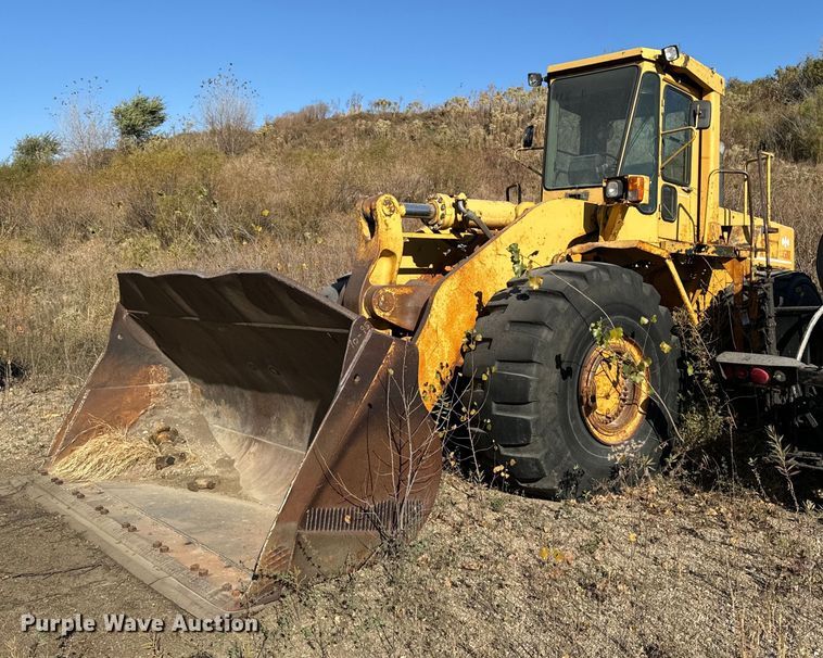image for item DW2342 1987 Komatsu WA500-1 wheel loader