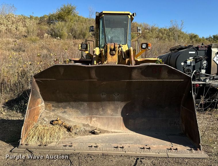 image for item DW2342 1987 Komatsu WA500-1 wheel loader