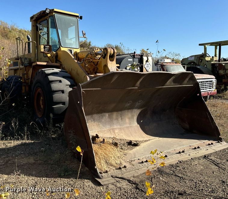 image for item DW2342 1987 Komatsu WA500-1 wheel loader
