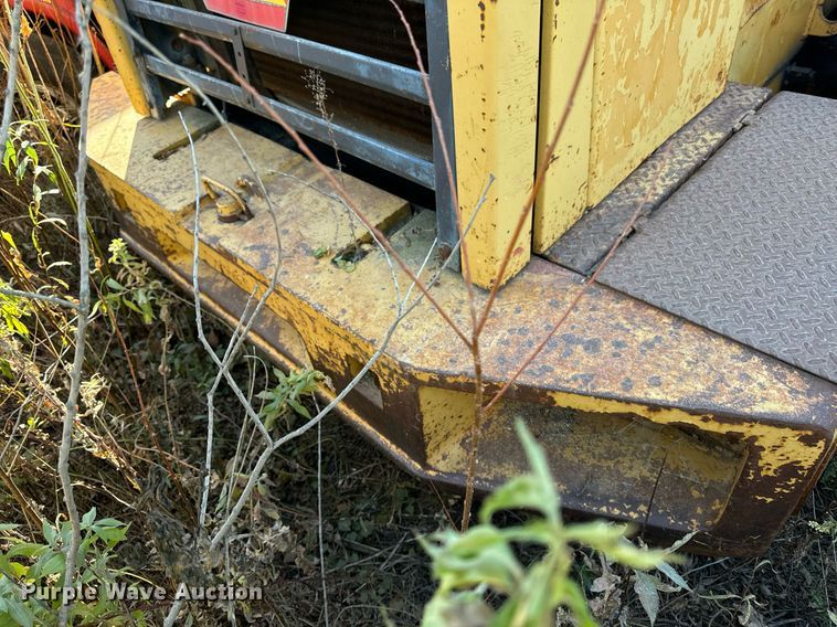 image for item DW2342 1987 Komatsu WA500-1 wheel loader