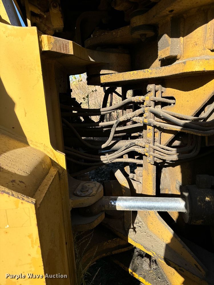 image for item DW2342 1987 Komatsu WA500-1 wheel loader