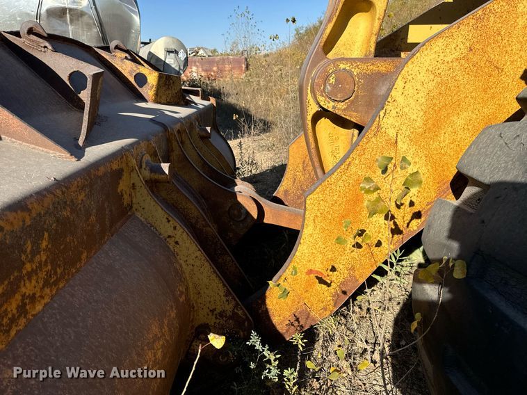 image for item DW2342 1987 Komatsu WA500-1 wheel loader