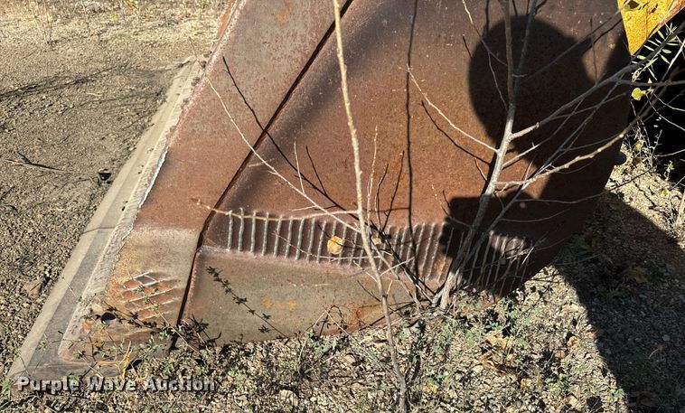 image for item DW2342 1987 Komatsu WA500-1 wheel loader