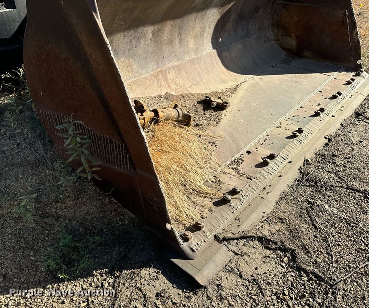 image for item DW2342 1987 Komatsu WA500-1 wheel loader