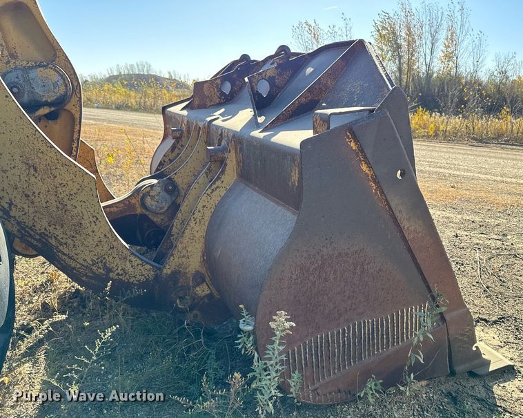 image for item DW2342 1987 Komatsu WA500-1 wheel loader