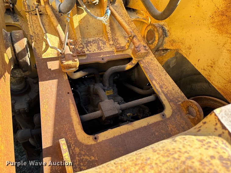 image for item DW2342 1987 Komatsu WA500-1 wheel loader