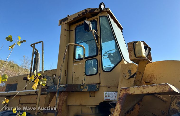 image for item DW2342 1987 Komatsu WA500-1 wheel loader
