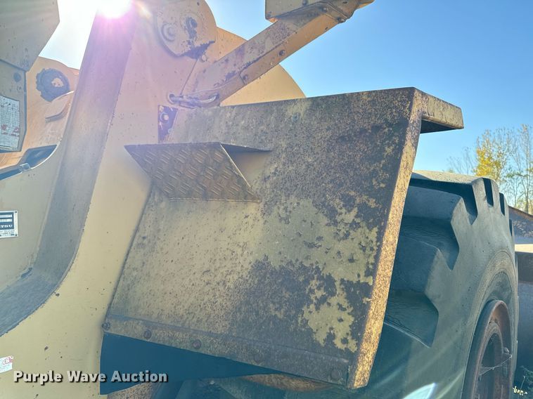 image for item DW2342 1987 Komatsu WA500-1 wheel loader