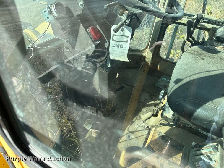 image for item DW2342 1987 Komatsu WA500-1 wheel loader