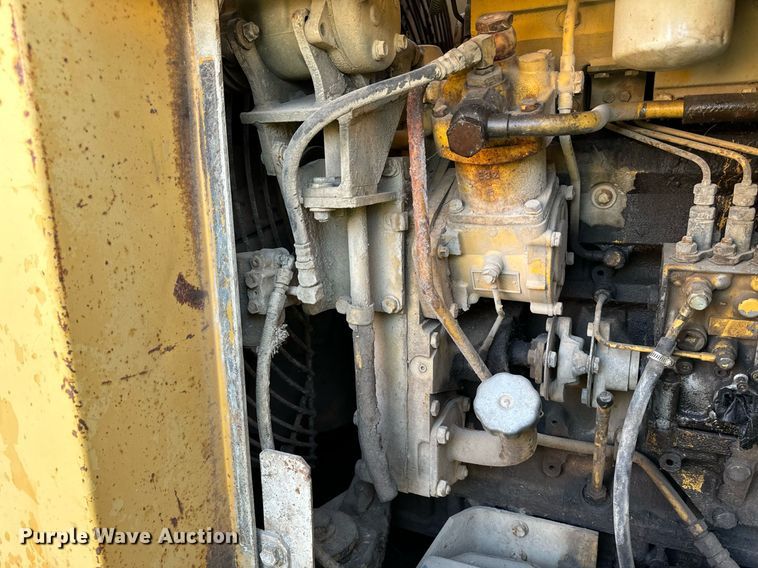 image for item DW2342 1987 Komatsu WA500-1 wheel loader