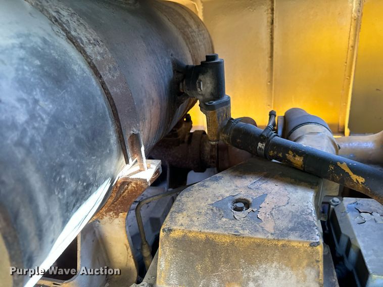 image for item DW2342 1987 Komatsu WA500-1 wheel loader