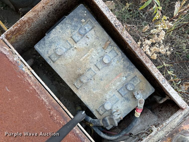 image for item DW2342 1987 Komatsu WA500-1 wheel loader