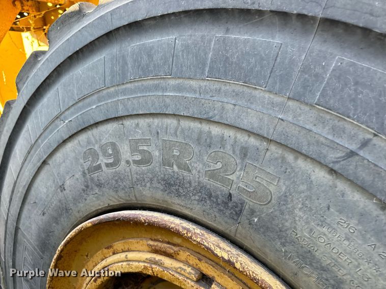 image for item DW2342 1987 Komatsu WA500-1 wheel loader