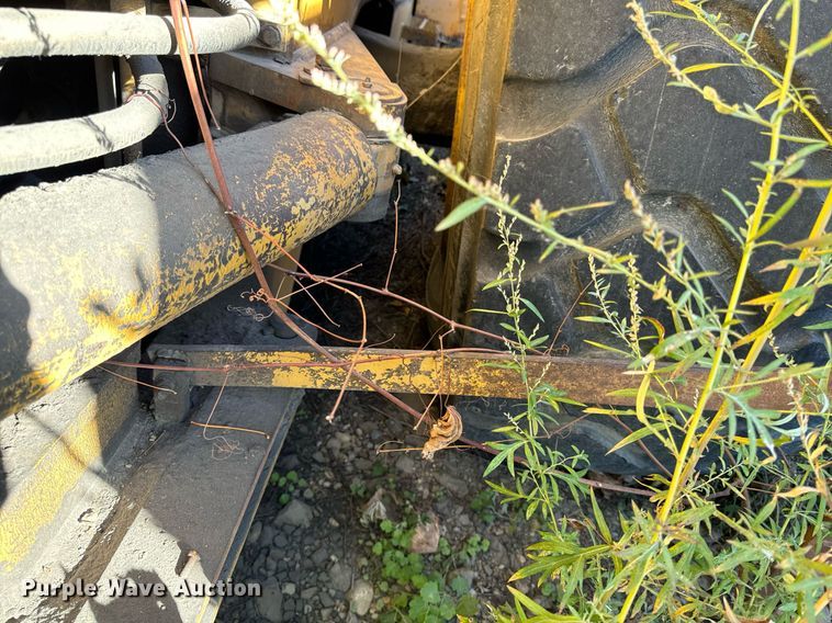 image for item DW2342 1987 Komatsu WA500-1 wheel loader