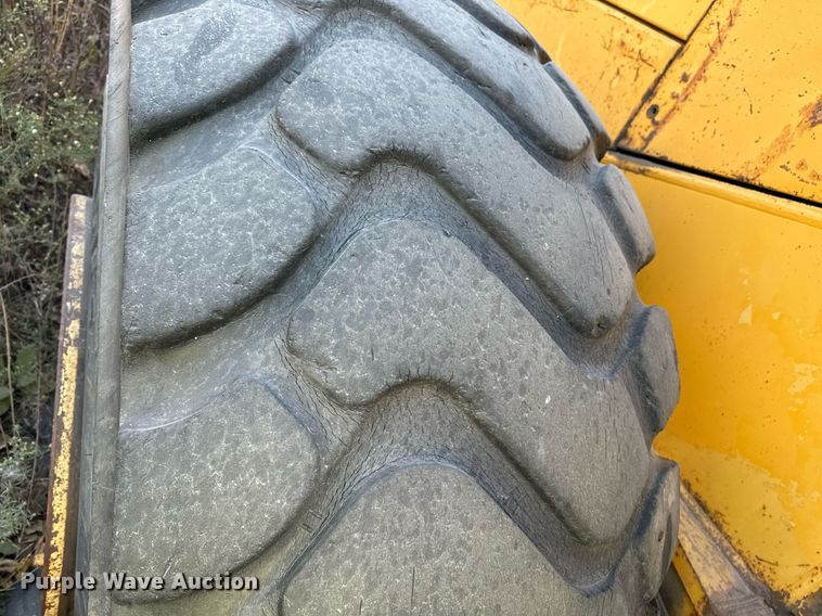 image for item DW2342 1987 Komatsu WA500-1 wheel loader