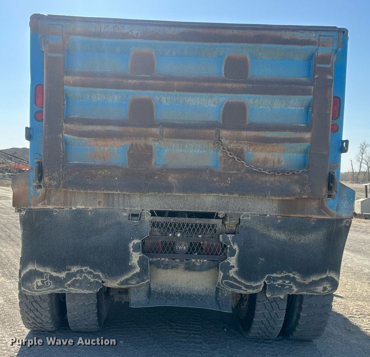 image for item DW2343 2003 Mack DMC688SX dump truck