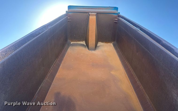 image for item DW2343 2003 Mack DMC688SX dump truck