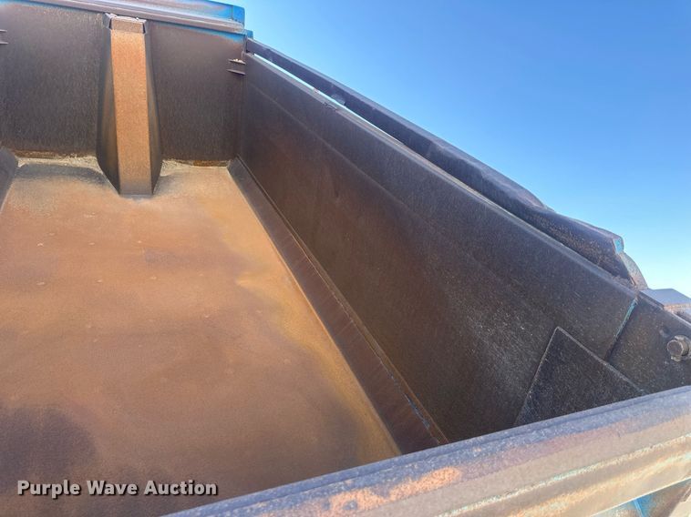 image for item DW2343 2003 Mack DMC688SX dump truck