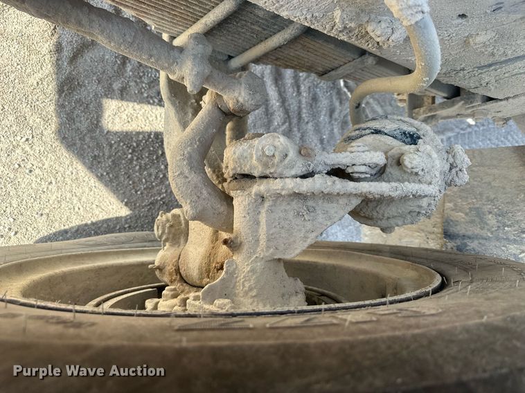 image for item DW2343 2003 Mack DMC688SX dump truck