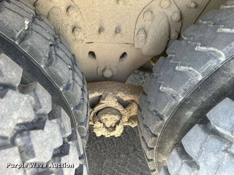 image for item DW2343 2003 Mack DMC688SX dump truck