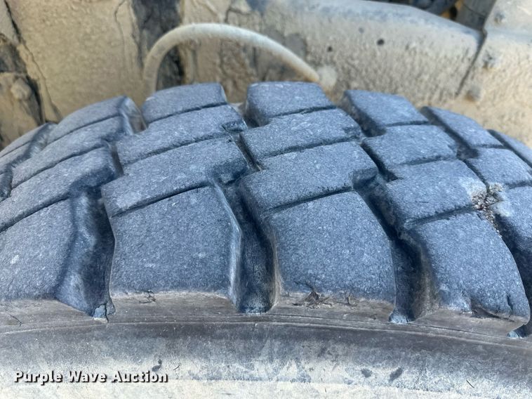 image for item DW2343 2003 Mack DMC688SX dump truck