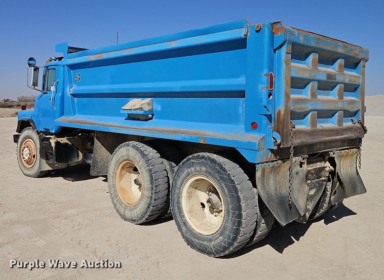 image for item DW2344 2003 Mack DM688SX dump truck