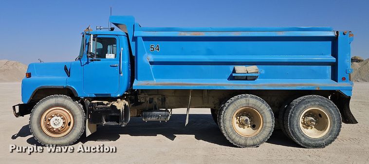 image for item DW2344 2003 Mack DM688SX dump truck
