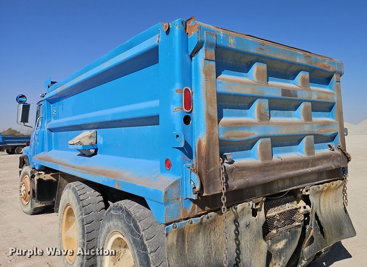 image for item DW2344 2003 Mack DM688SX dump truck