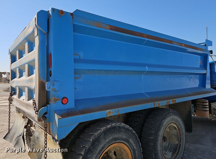 image for item DW2344 2003 Mack DM688SX dump truck