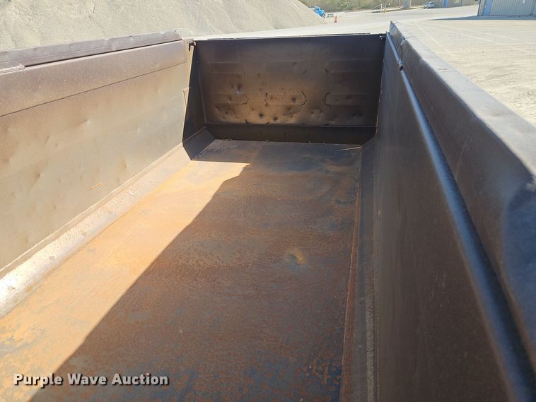 image for item DW2344 2003 Mack DM688SX dump truck