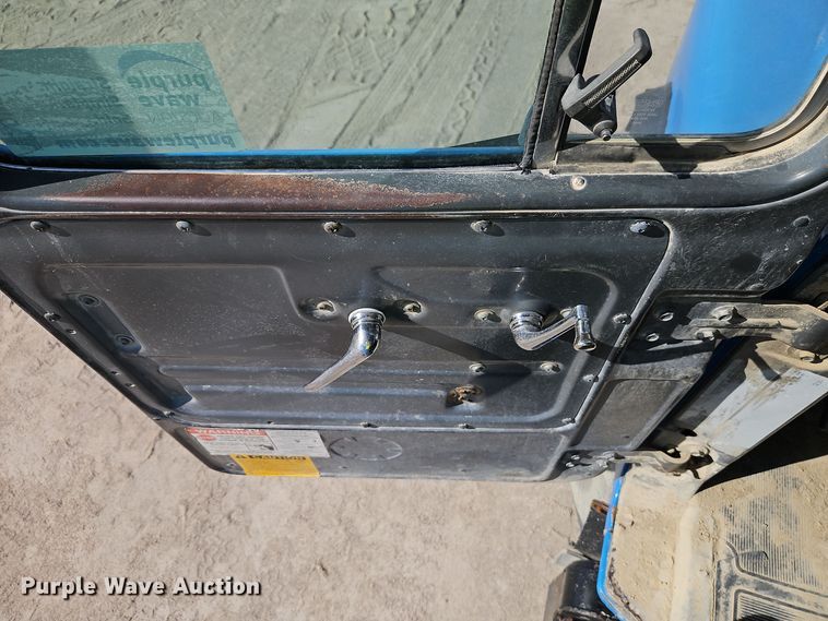 image for item DW2344 2003 Mack DM688SX dump truck