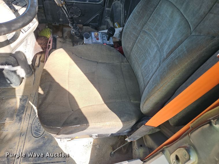 image for item DW2344 2003 Mack DM688SX dump truck