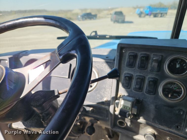 image for item DW2344 2003 Mack DM688SX dump truck