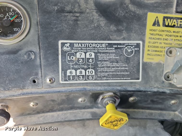 image for item DW2344 2003 Mack DM688SX dump truck