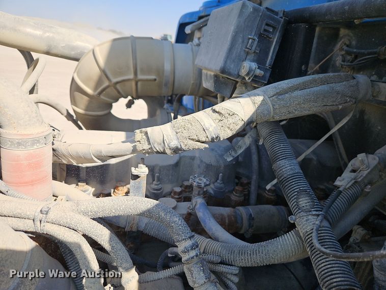 image for item DW2344 2003 Mack DM688SX dump truck