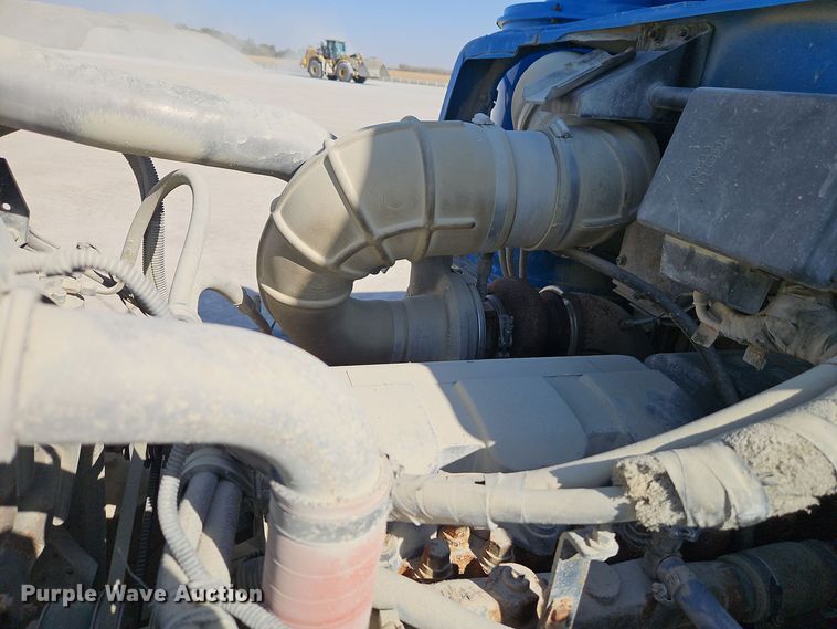 image for item DW2344 2003 Mack DM688SX dump truck