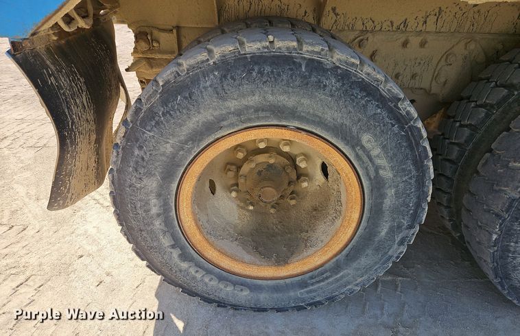 image for item DW2344 2003 Mack DM688SX dump truck