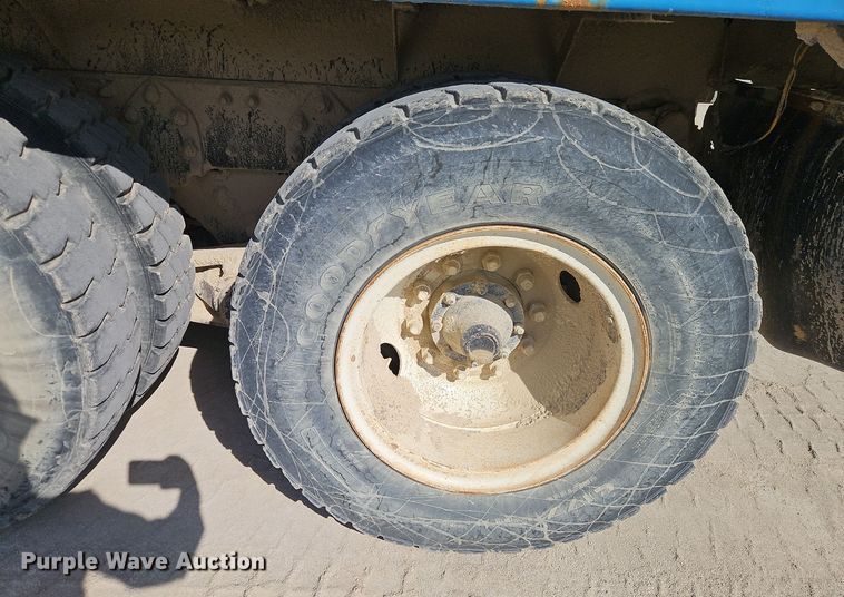 image for item DW2344 2003 Mack DM688SX dump truck