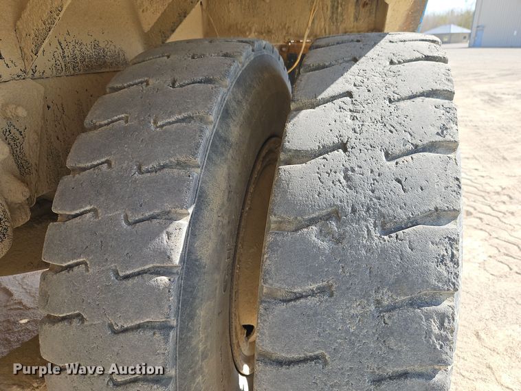 image for item DW2344 2003 Mack DM688SX dump truck