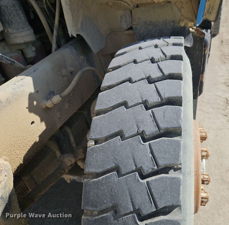 image for item DW2344 2003 Mack DM688SX dump truck