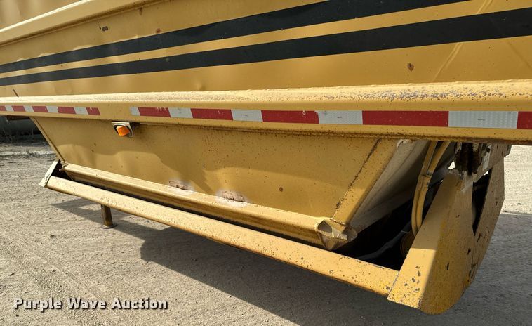 image for item DW2348 1995 Load King 2060-40-2 bottom dump trailer