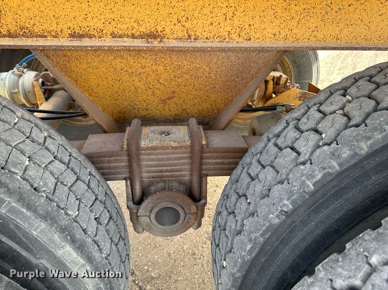 image for item DW2348 1995 Load King 2060-40-2 bottom dump trailer