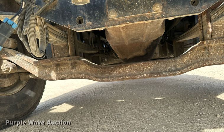 image for item DW2349 2004 Mack CV713 semi truck