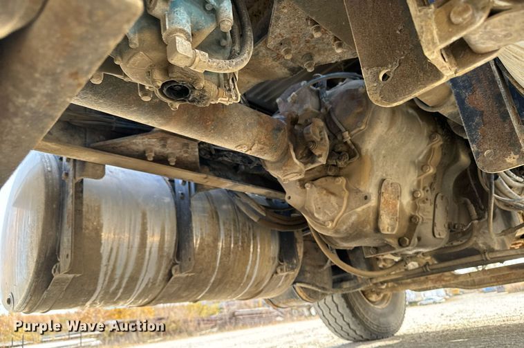 image for item DW2349 2004 Mack CV713 semi truck